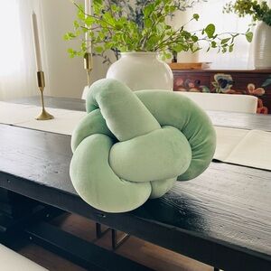 Room essentials small knot pillow